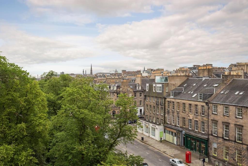 Prime Edinburgh City Centre - 4 Bed Penthouse エクステリア 写真