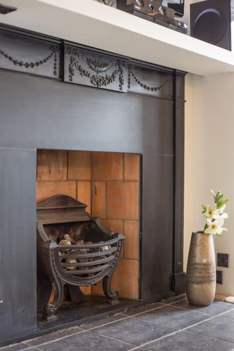 Prime Edinburgh City Centre - 4 Bed Penthouse エクステリア 写真