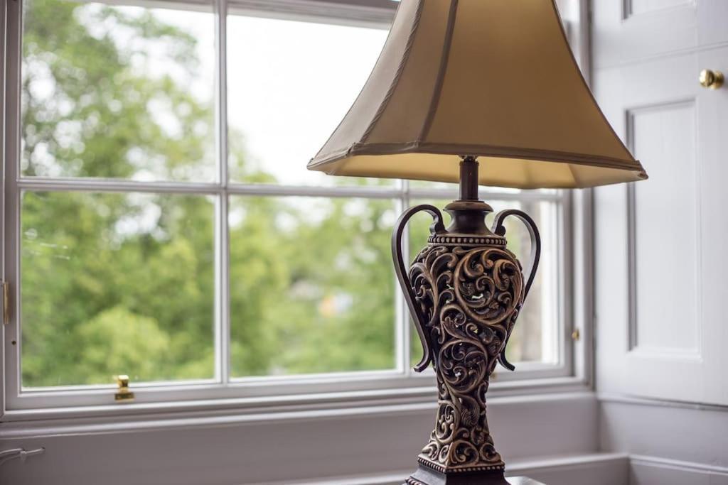 Prime Edinburgh City Centre - 4 Bed Penthouse エクステリア 写真