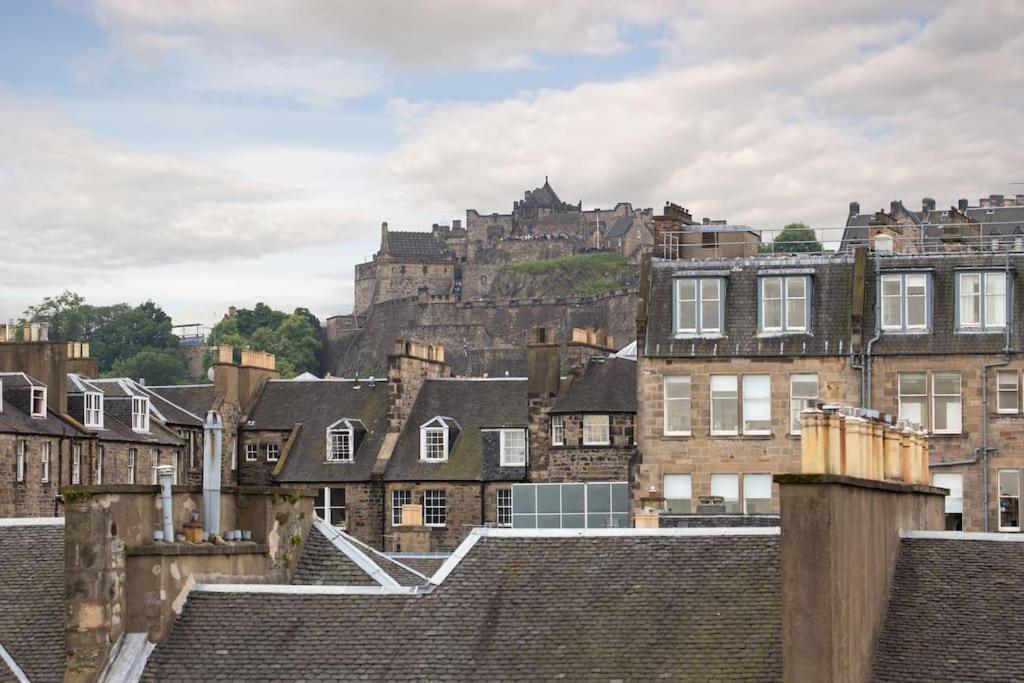 Prime Edinburgh City Centre - 4 Bed Penthouse エクステリア 写真