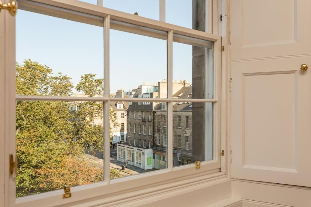 Prime Edinburgh City Centre - 4 Bed Penthouse エクステリア 写真