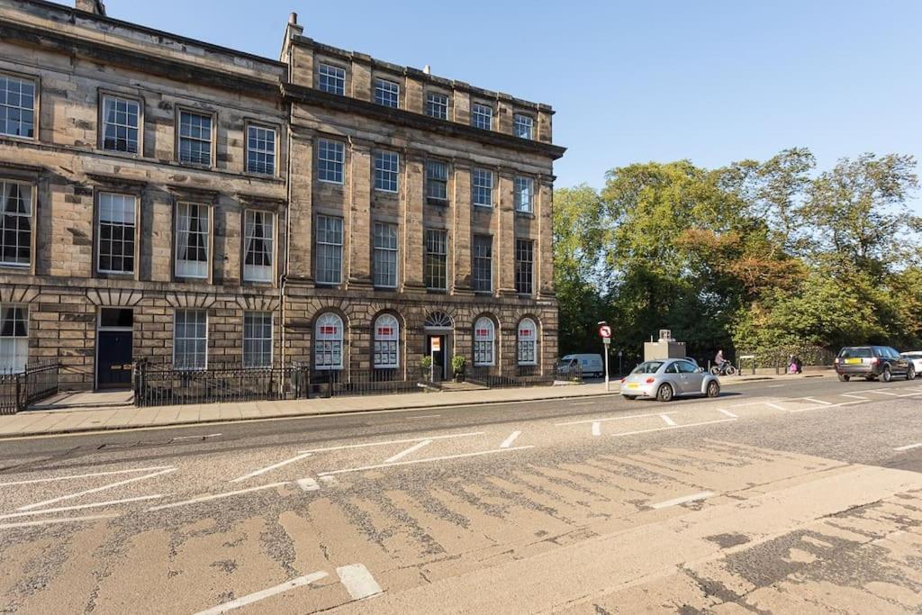 Prime Edinburgh City Centre - 4 Bed Penthouse エクステリア 写真